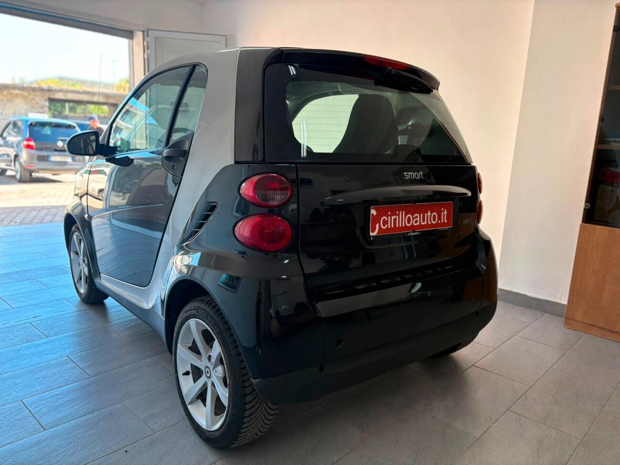 Smart ForTwo MycroHybrid 1000 52 kW coupé passion