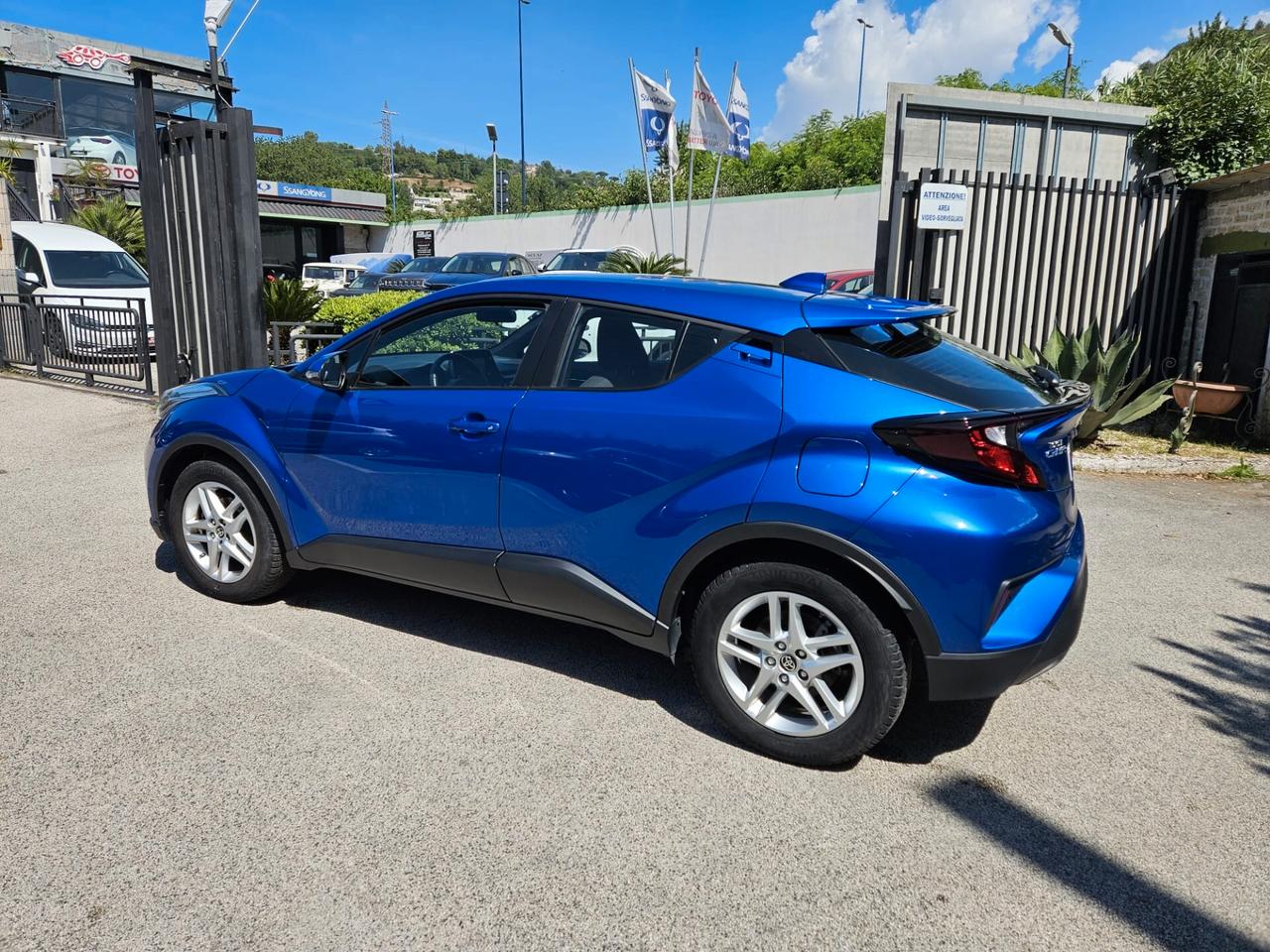 Toyota C-HR 1.8 Hybrid E-CVT Active