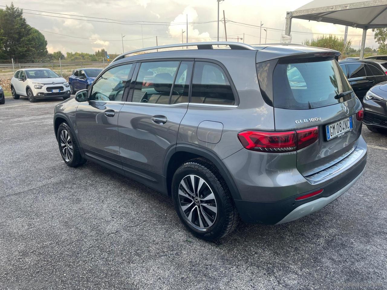 MERCEDES-BENZ GLB 180 d Automatic Business Extra