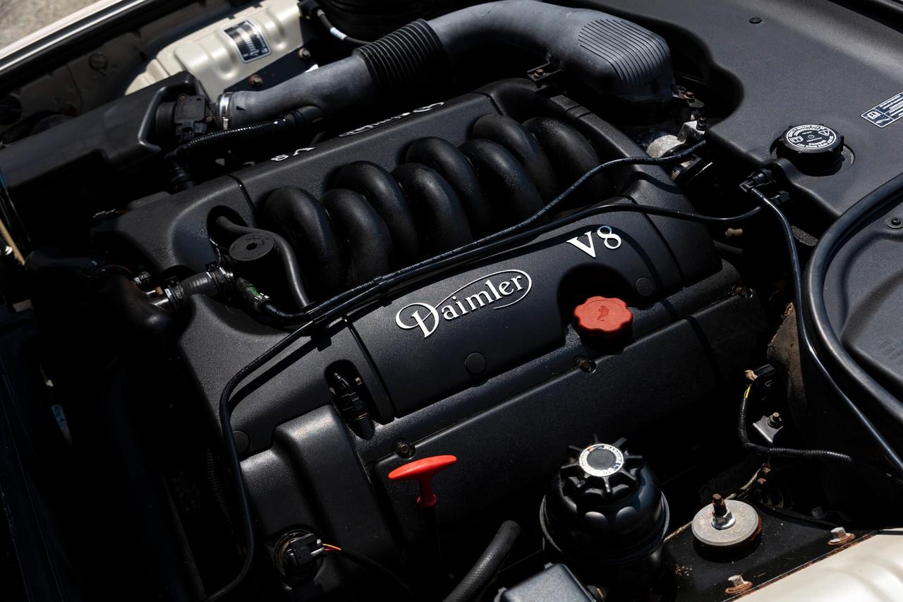 Daimler Super V8 XJ X300* LWB * Topaz con interni Cashmere* Meravigliosa*