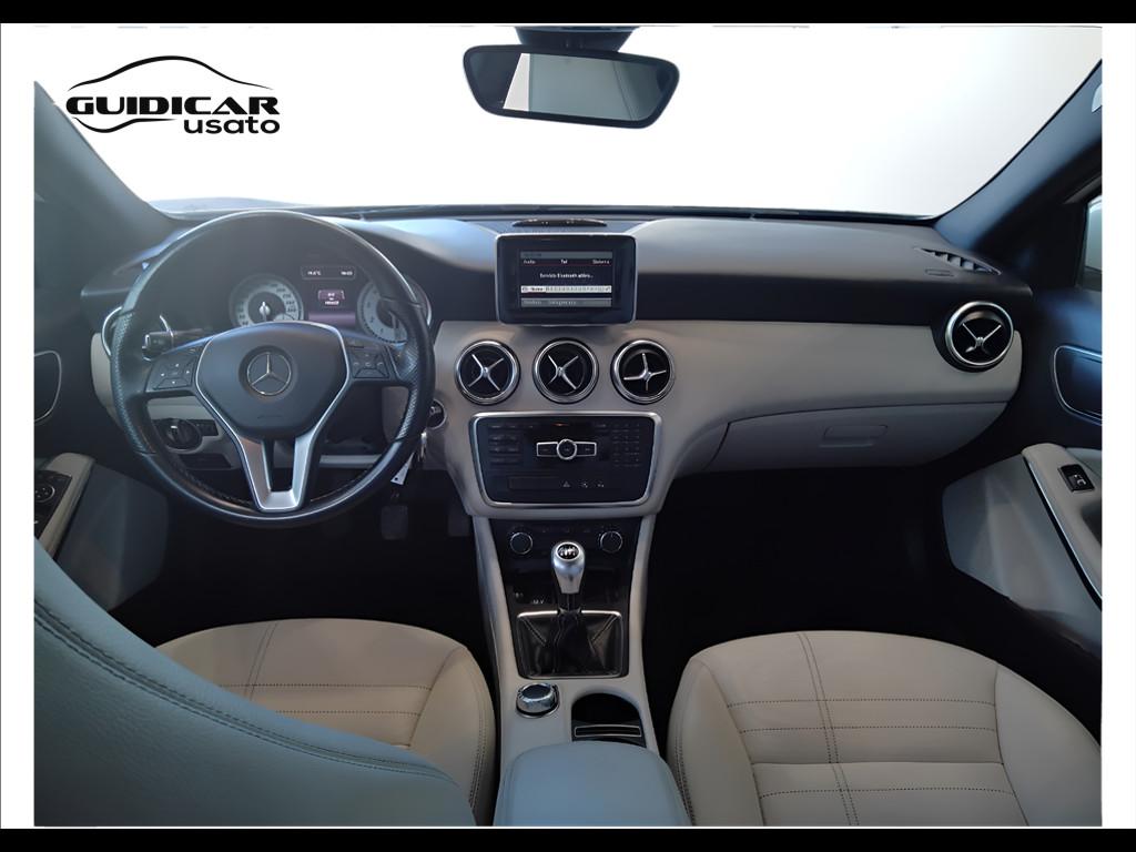 Mercedes-Benz Classe A - W176 - A 180 Sport E6