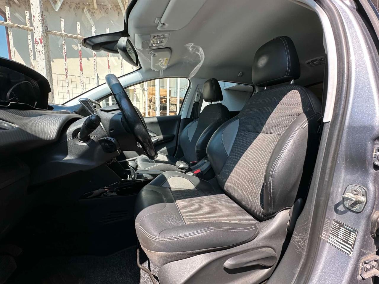 Peugeot 2008 PureTech Turbo 130 EAT6 S&S Allure Automatica