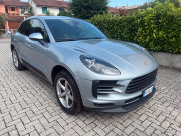 Porsche Macan 2.0 Book service Porsche
