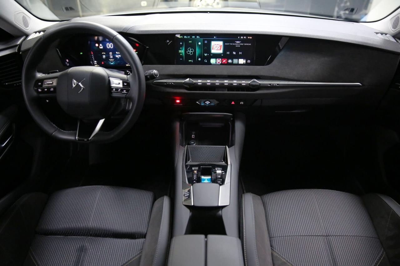 DS4 4 BlueHDi 130 cv Étoile Alcantara auto