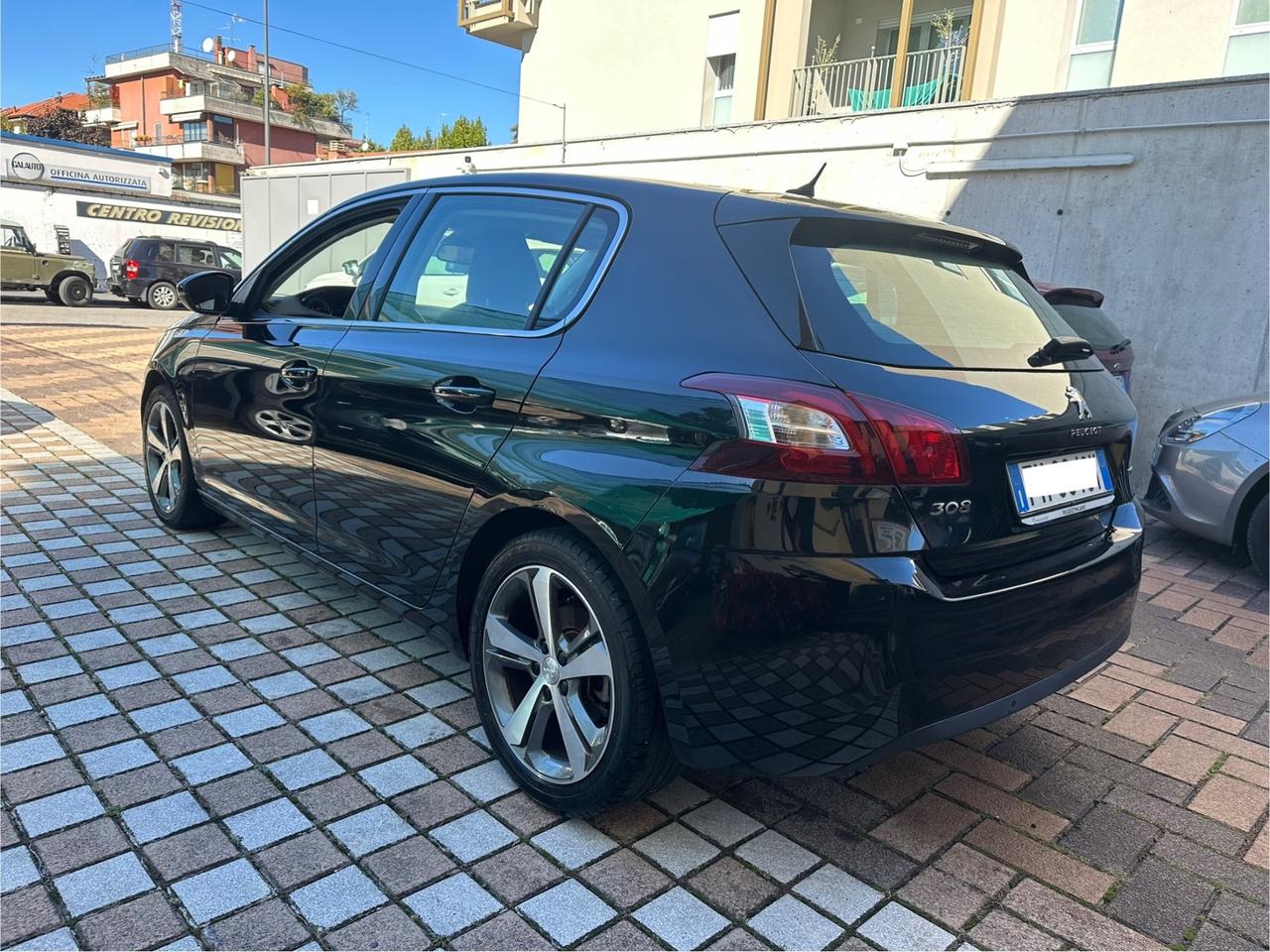 Peugeot 308 1.2 Turbo 130 S&S Allure - solo 49000 km !!!