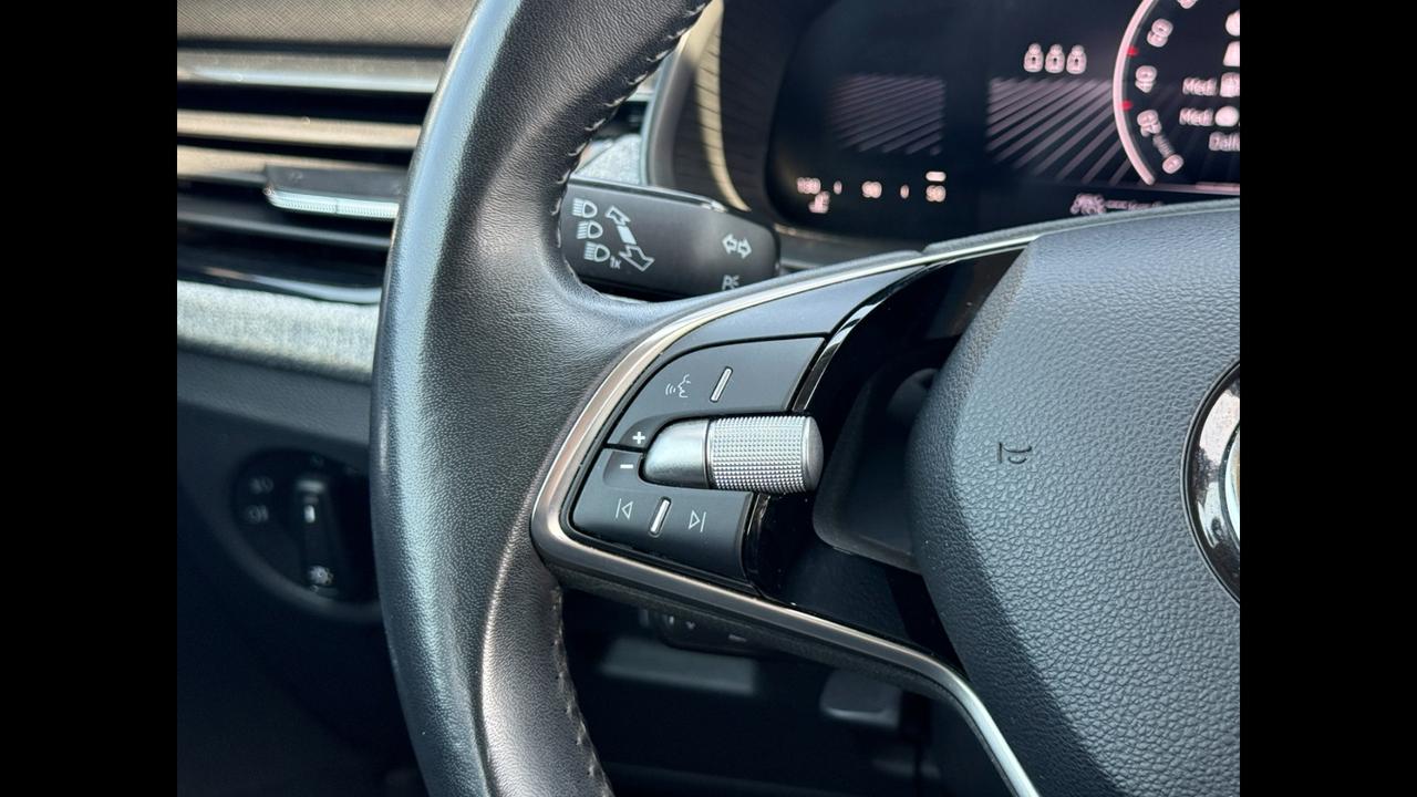 SKODA Kamiq 2019 - Kamiq 1.0 tsi Ambition 95cv