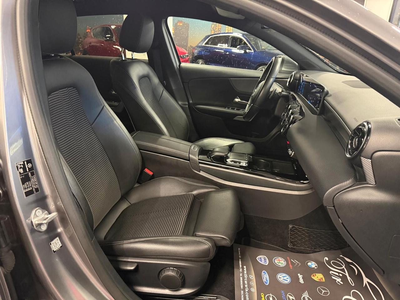 MERCEDES BENZ CLASSE A 180D SPORT 1.5 116CV PELLE NAVI CAM ANNO 2019