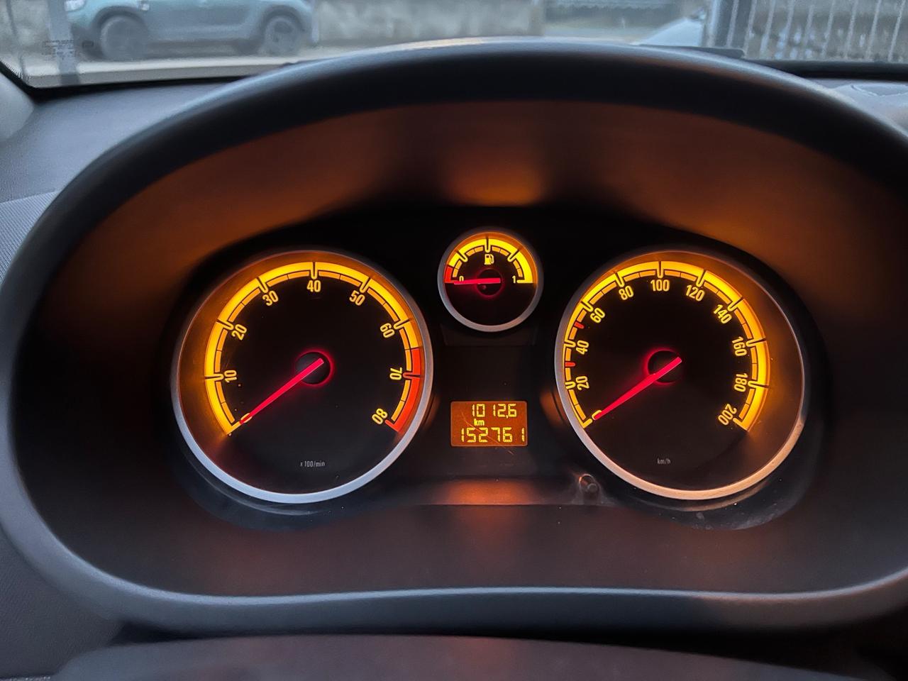 Opel Corsa 1.2 BENZINA 5P. 2013 POCHI KM NEOPATENTATI