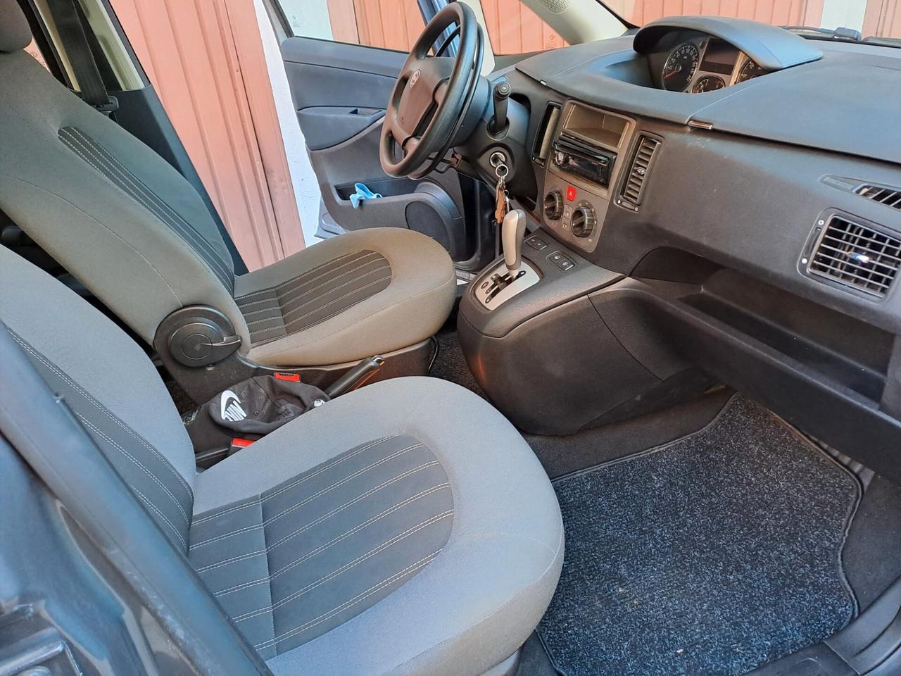 Lancia MUSA 1.4 benzina OK NEOPATENTATI Allestimento uso disabili