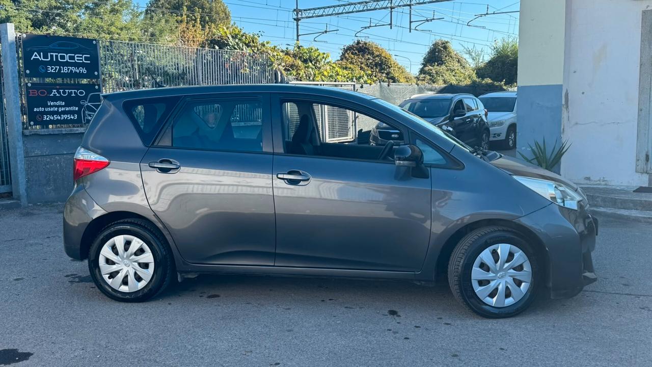 Toyota Verso-S 1.3 MT Active