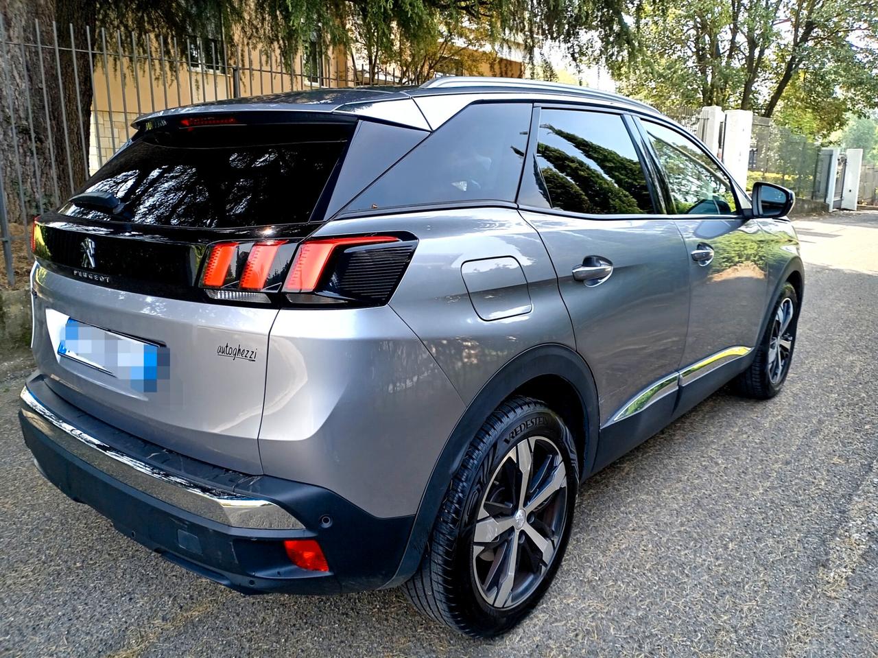 Peugeot 3008 BlueHDi 130 S&S EAT8 Allure