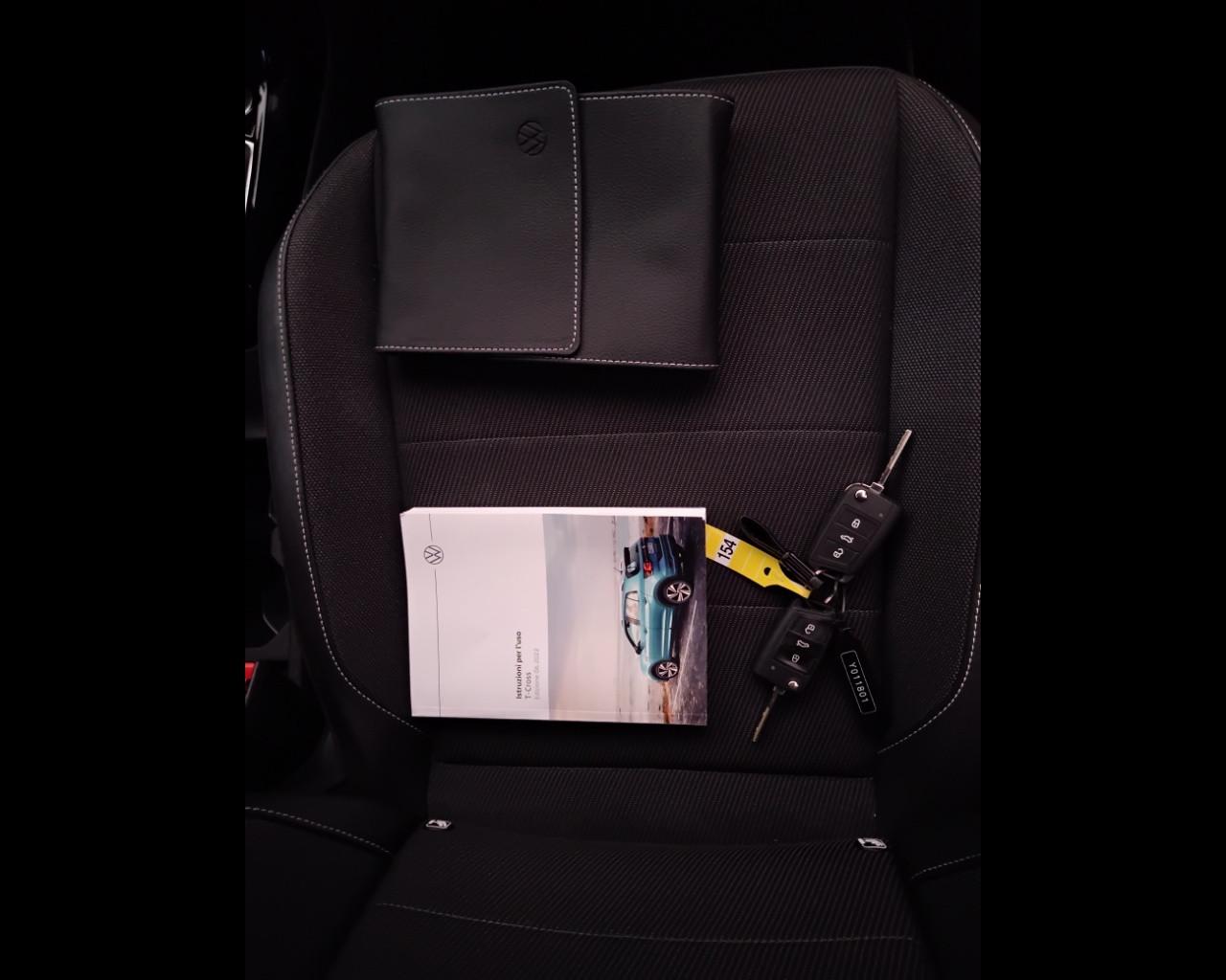 VOLKSWAGEN T-Cross 2019 - T-Cross 1.0 tsi Style 110cv