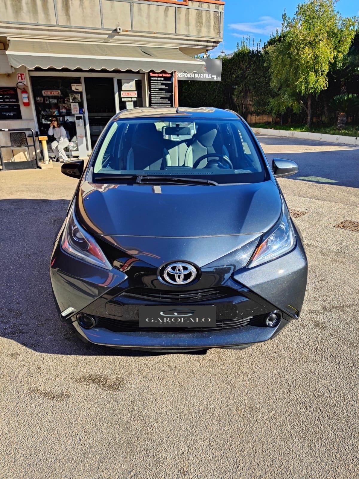 Toyota Aygo 1.0 VVT-i 69 CV 5 porte x-cite