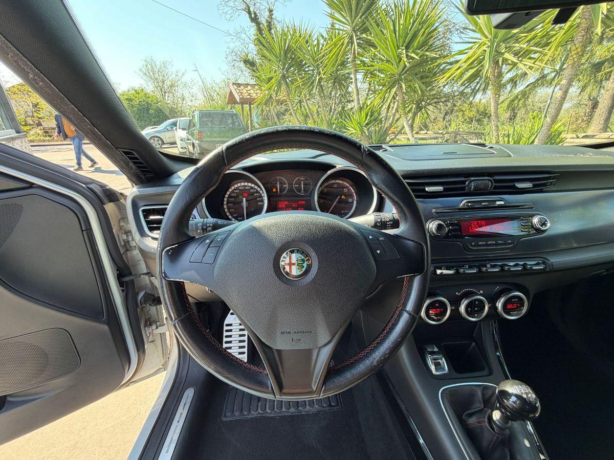 ALFA ROMEO - Giulietta - 2.0 JTDm-2 140 CV Distinctive