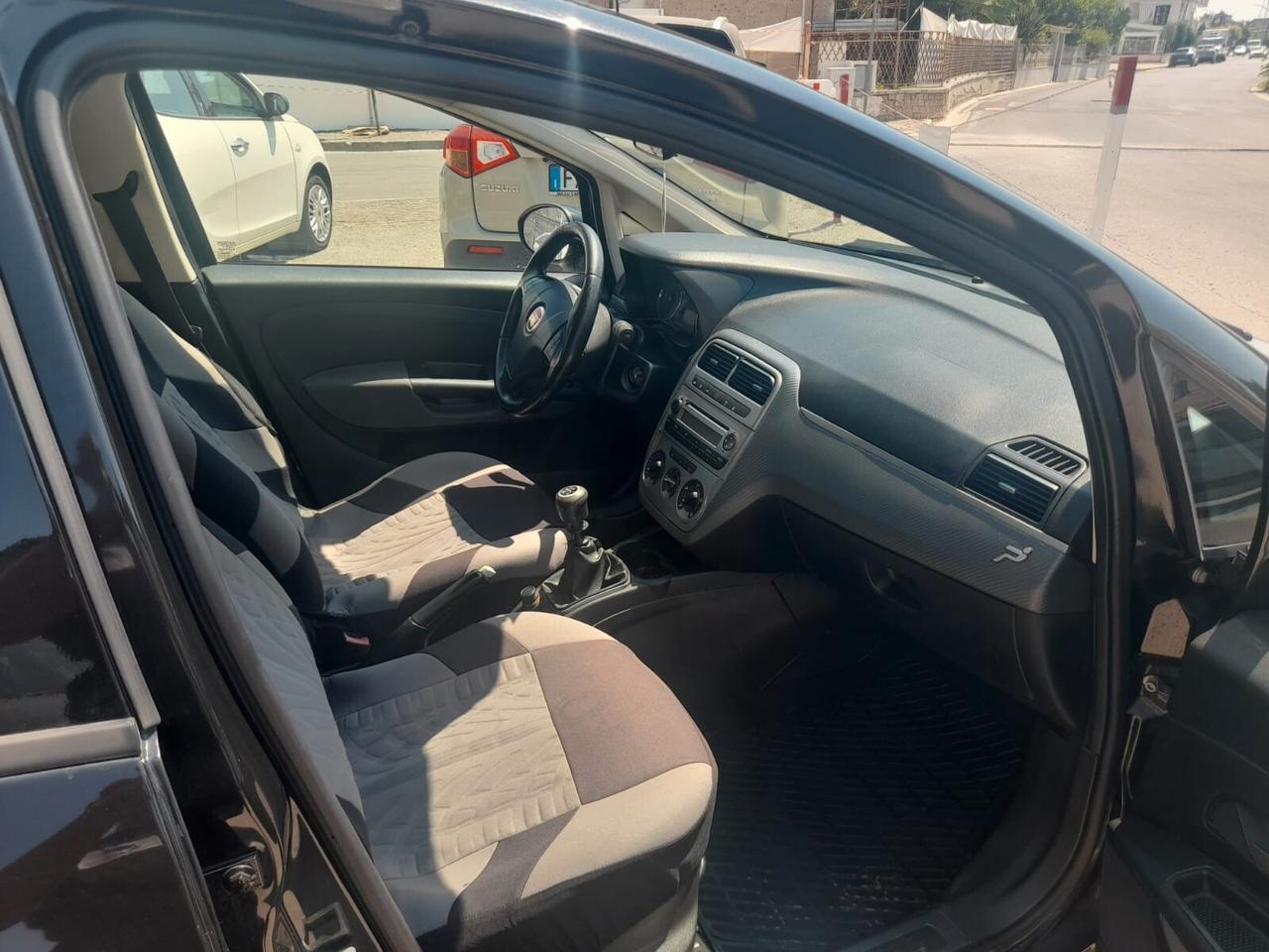 Fiat Grande Punto 1.4cc metano 12 mesi garanzia-2009