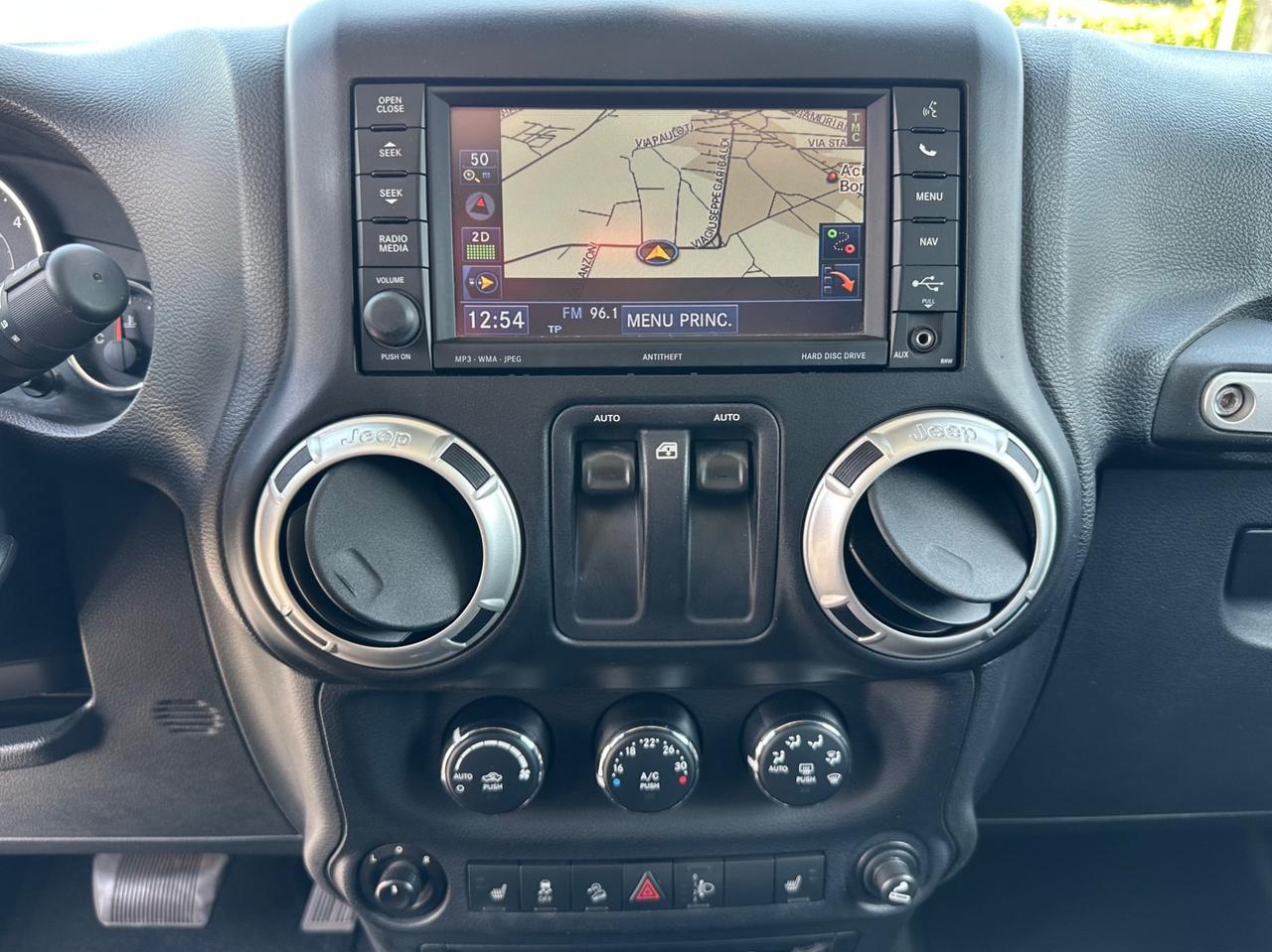 Jeep Wrangler 2.8 CRD DPF Sahara Auto