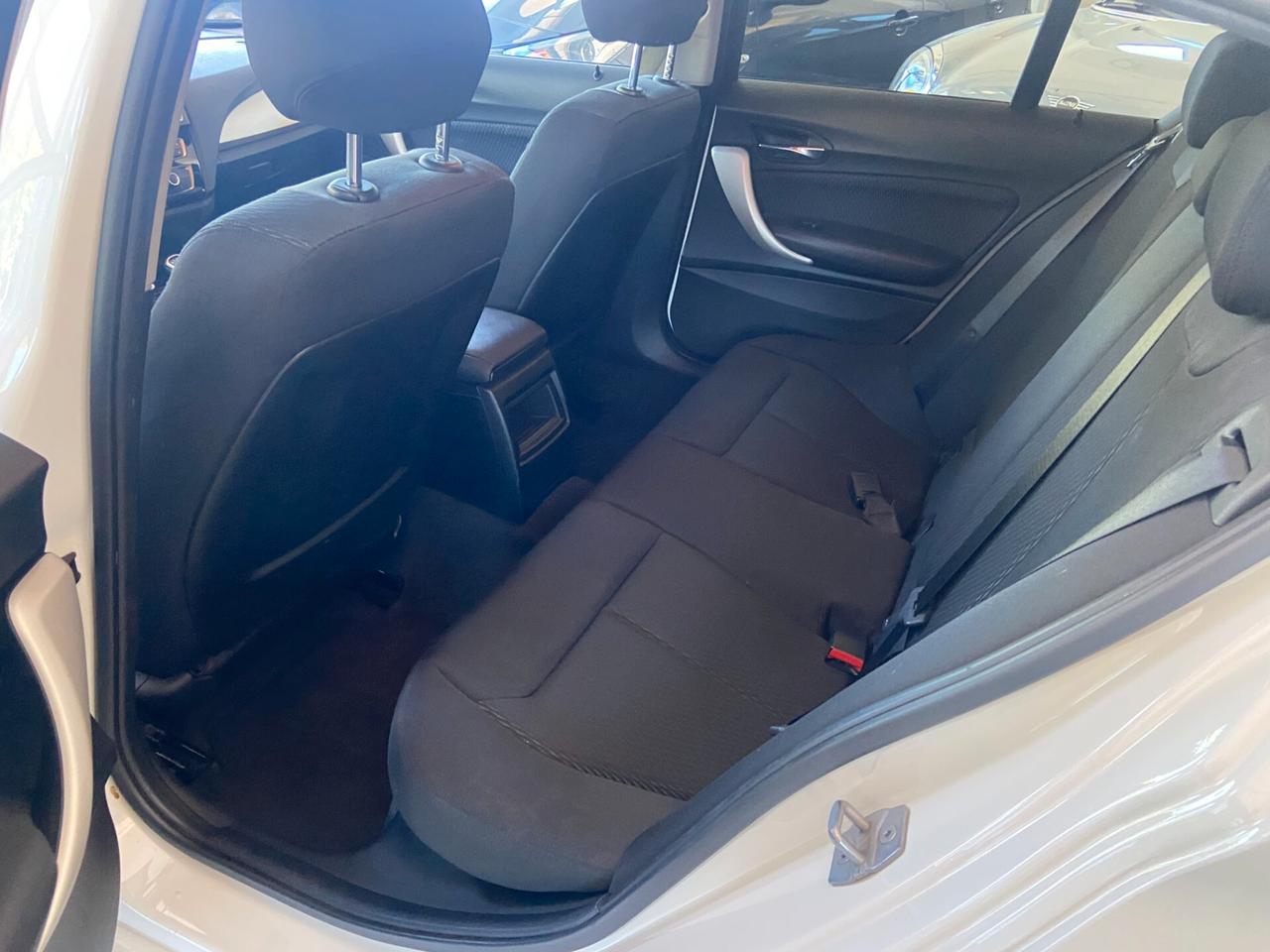Bmw 116 116d 5p. Urban