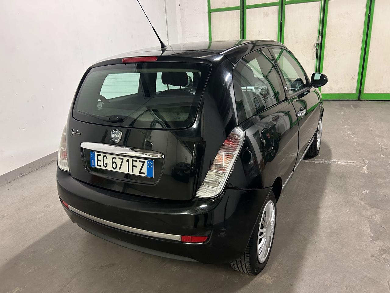 Lancia Ypsilon 1.2 69 CV Argento