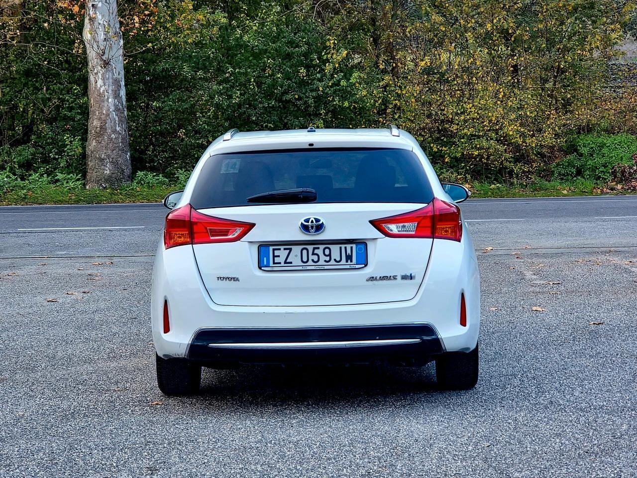 Toyota Auris Touring Sports 1.8 Hybrid Lounge 2015-E5B Automatico