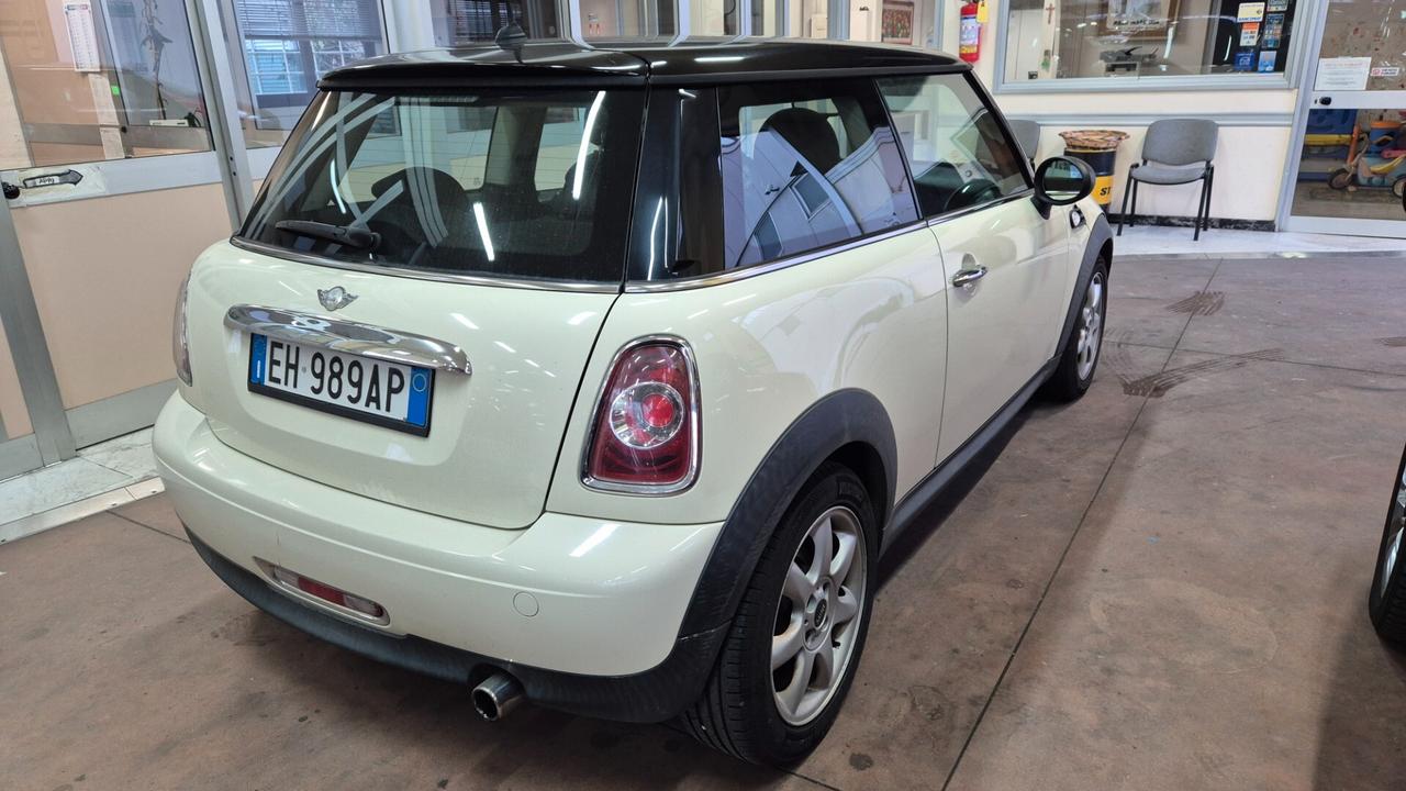 Mini 1.6 16V One (55kW)