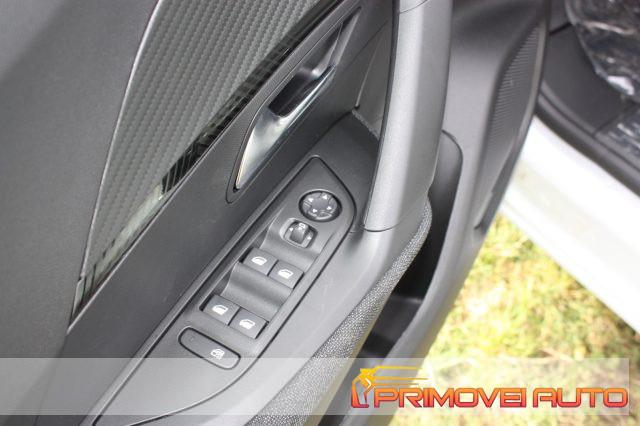 PEUGEOT 2008 PureTech 100 S&S Style