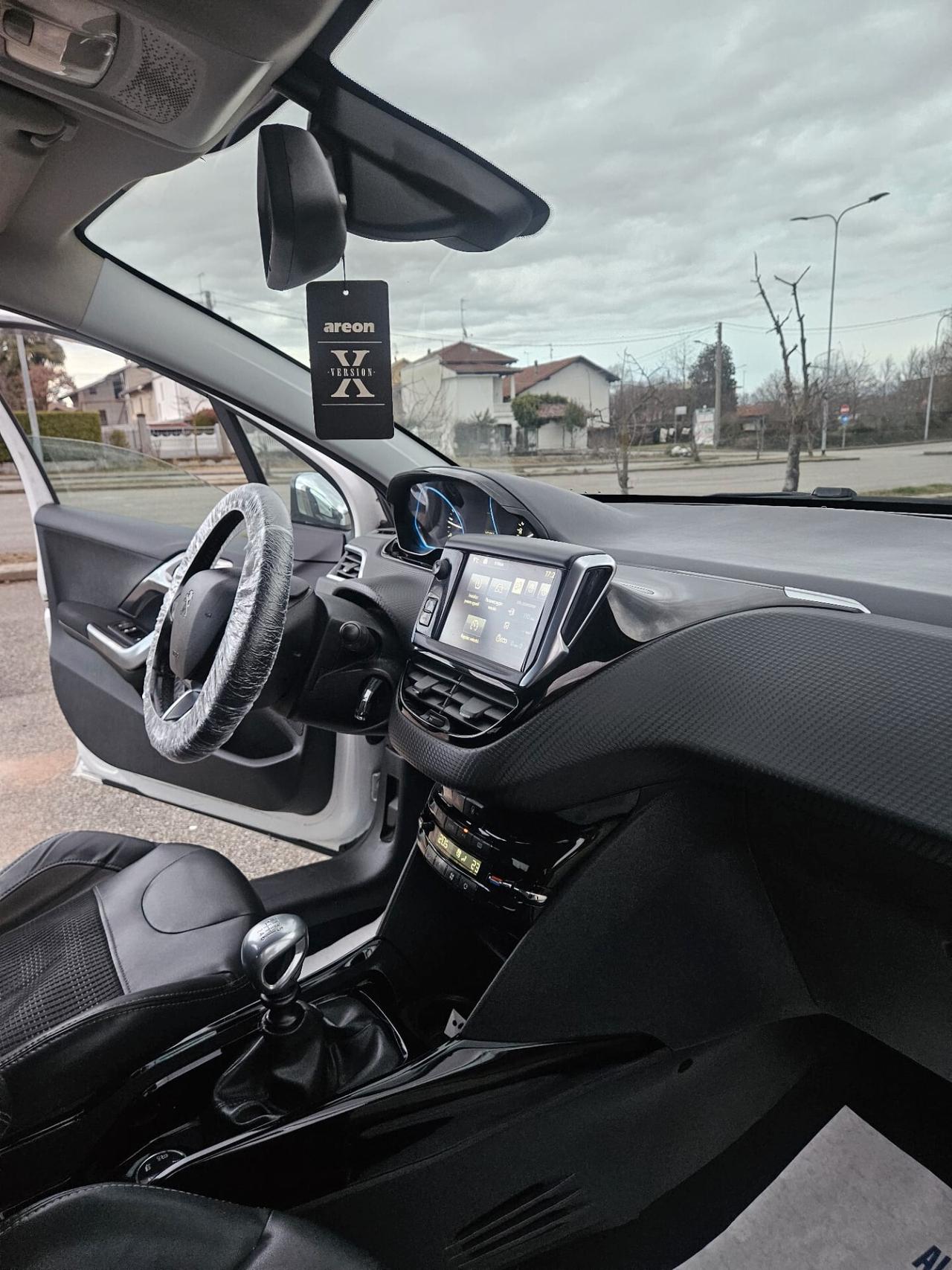 Peugeot 2008 BlueHdi