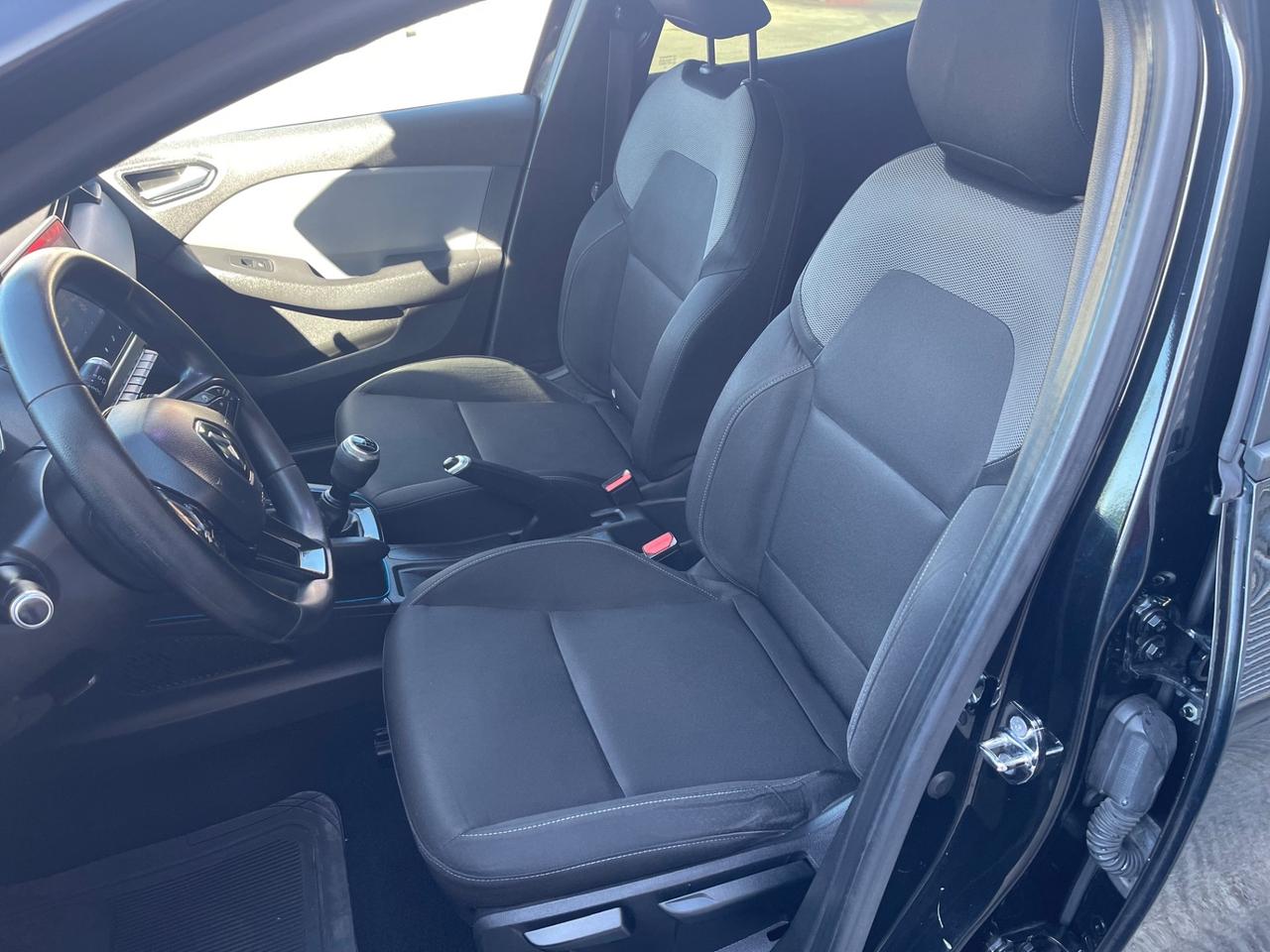 Renault Clio TCe 100 CV 5 porte Intens