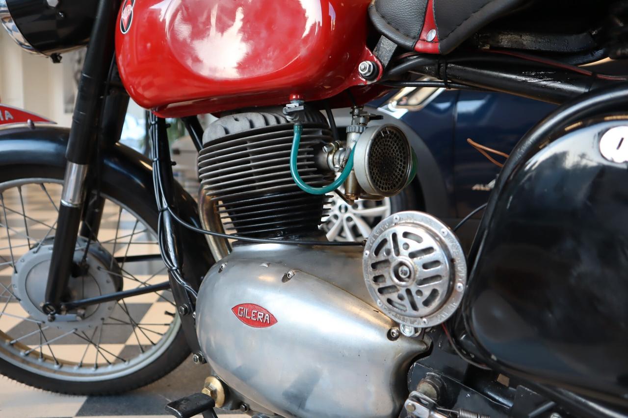 Gilera 150 Turisma/Sport