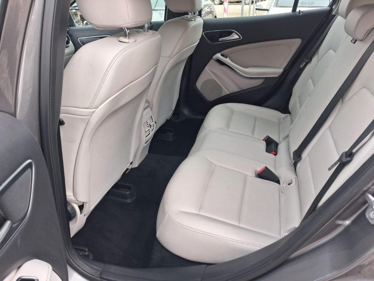 Mercedes GLA 200 d Sport auto