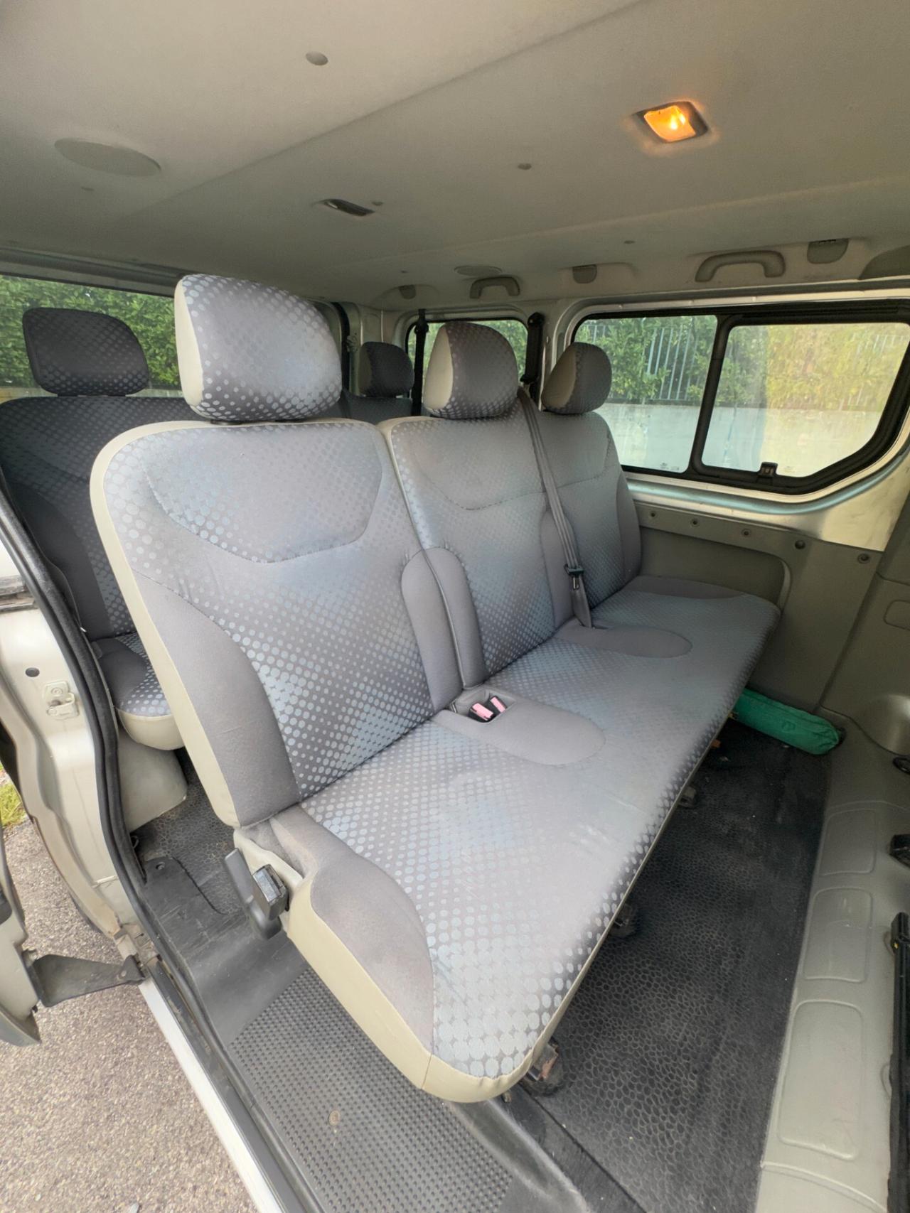 Renault Trafic 9 Posti (Patente B)UNICO Proprietario 145.000 km