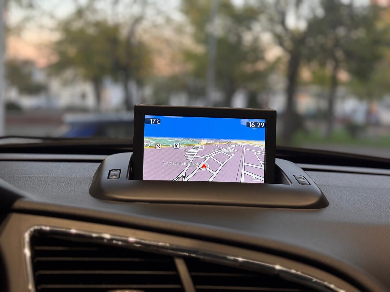 Peugeot 3008 BlueHDi Full “TETTO/NAV/RETR”