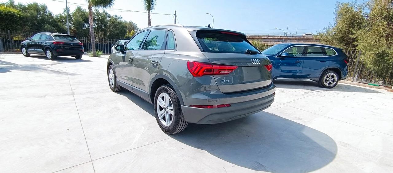 Audi Q3 35 TDI S tronic Business
