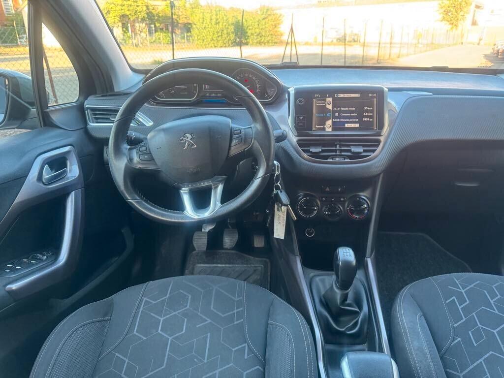 Peugeot 2008 1.2 VTi 82CV Allure