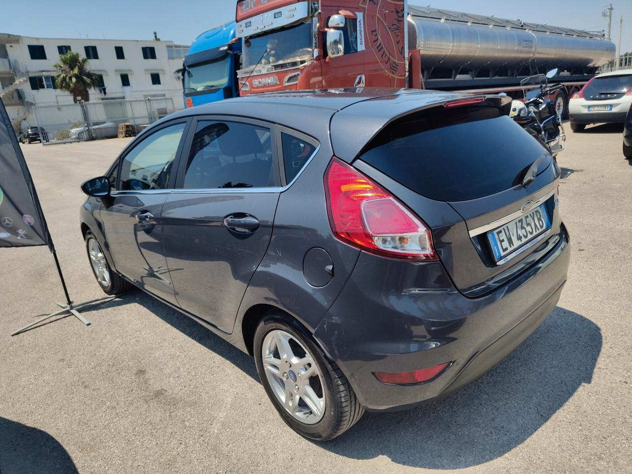 Ford Fiesta 1.5 TDCi 75CV 5 porte Titanium