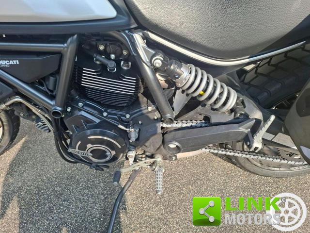 DUCATI Scrambler 800 IKON DARK