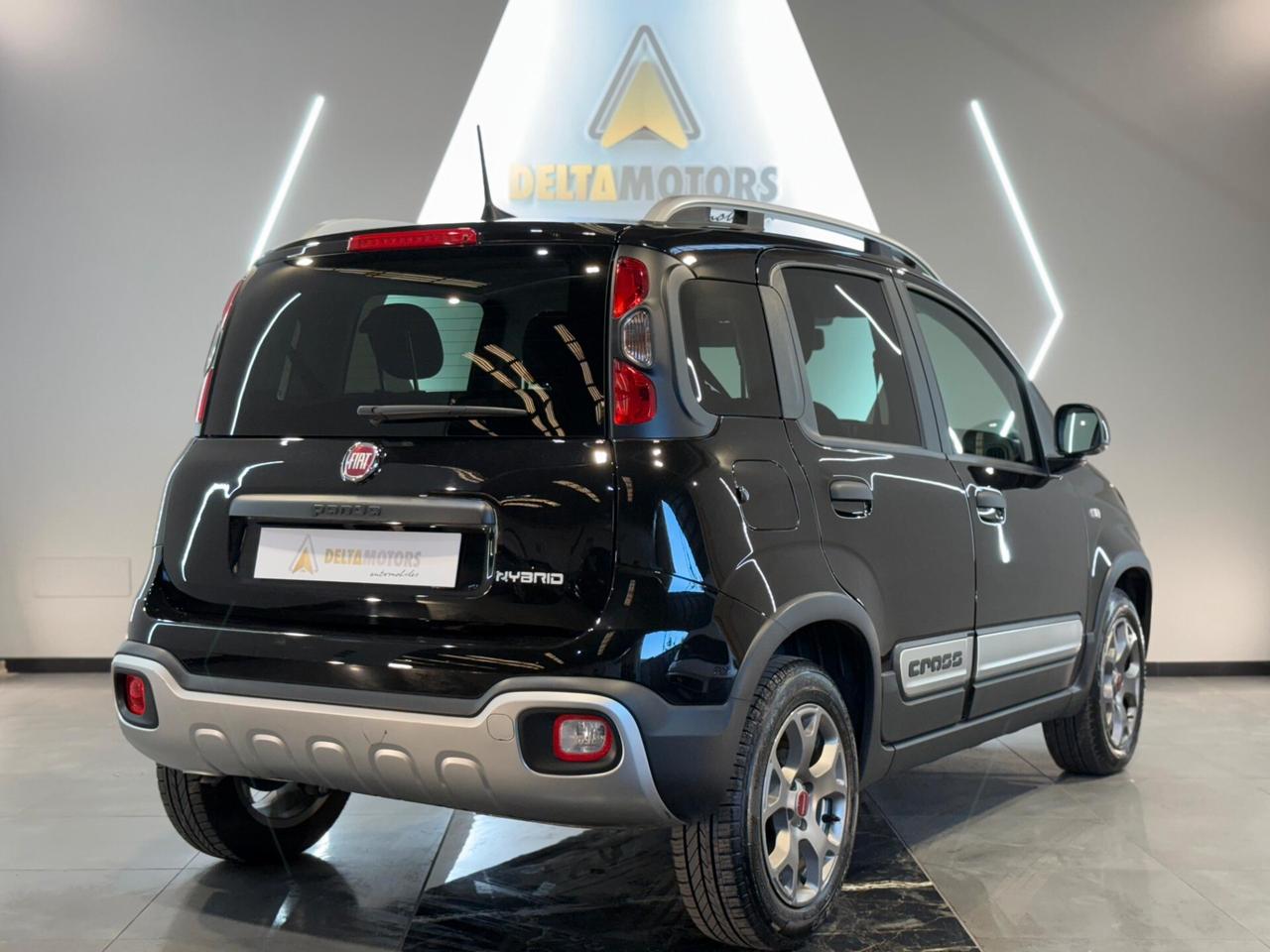 Fiat Panda 1.0 Hybrid Cross