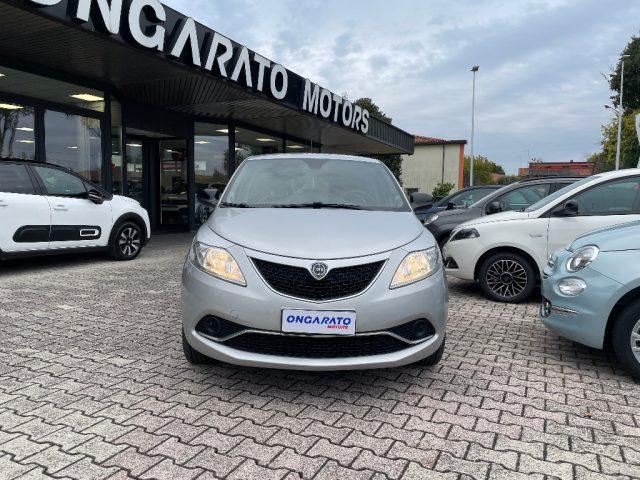 LANCIA Ypsilon 1.2 69 CV 5 porte Silver #Alcantara