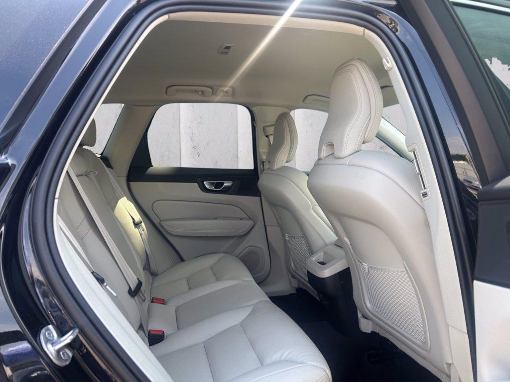 VOLVO XC60 2.0 b4 Core awd auto del 2023