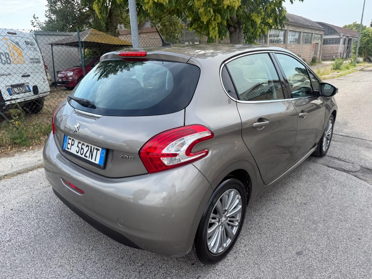 Peugeot 208 1.2 VTi 82 CV 5 porte Allure