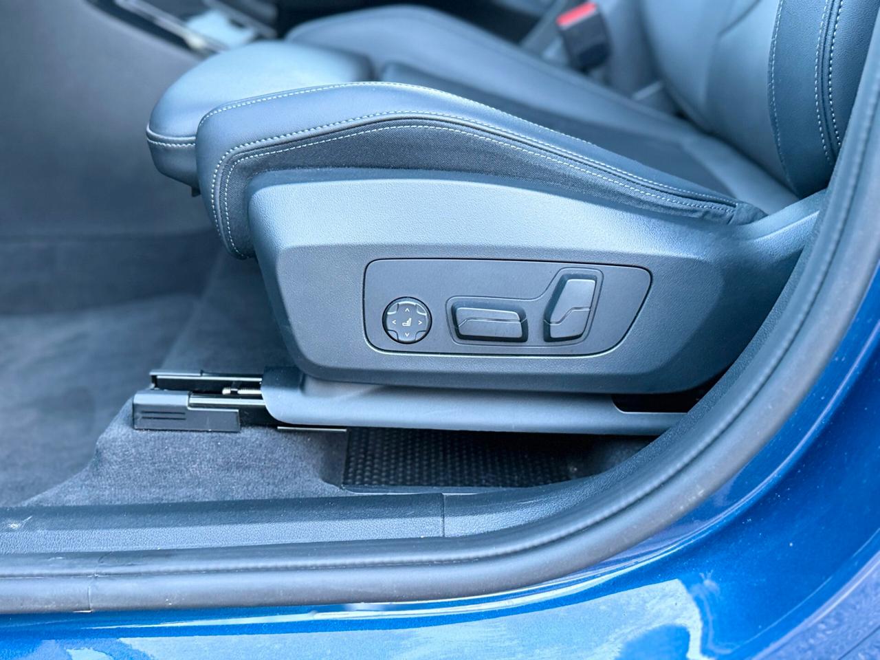 218d Active Tourer Luxury