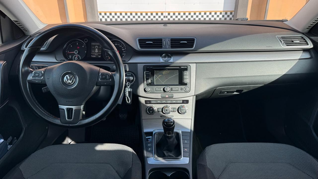 Volkswagen Passat SW 1.6 TDI 105CV- 2012