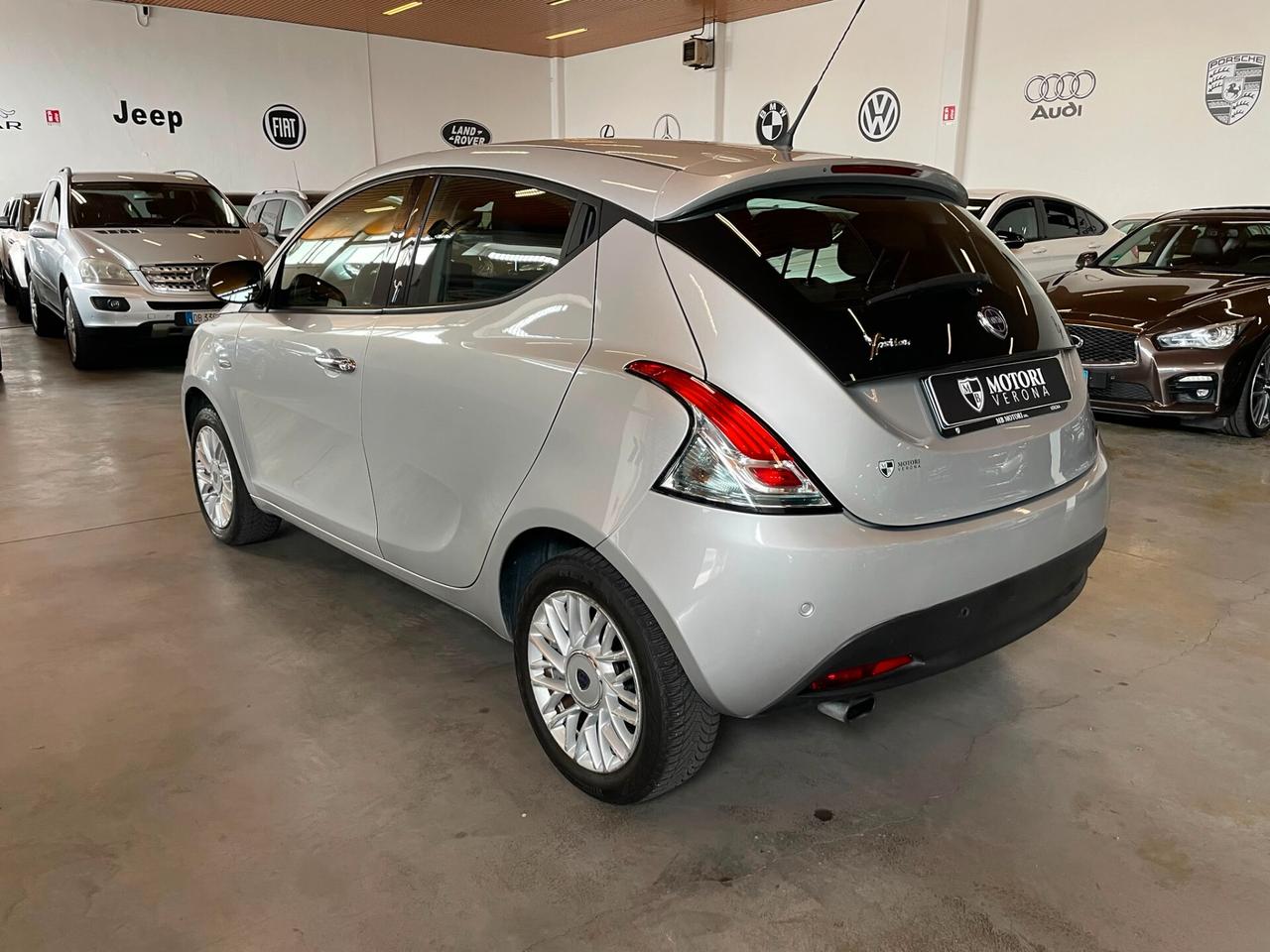 Lancia Ypsilon 0.9 TwinAir 85 CV 5 porte S&S Gold