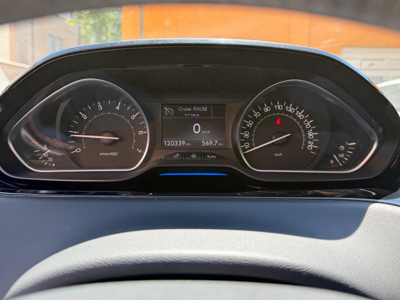 Peugeot 208 1.2 VTi 68 CV 5 porte Allure