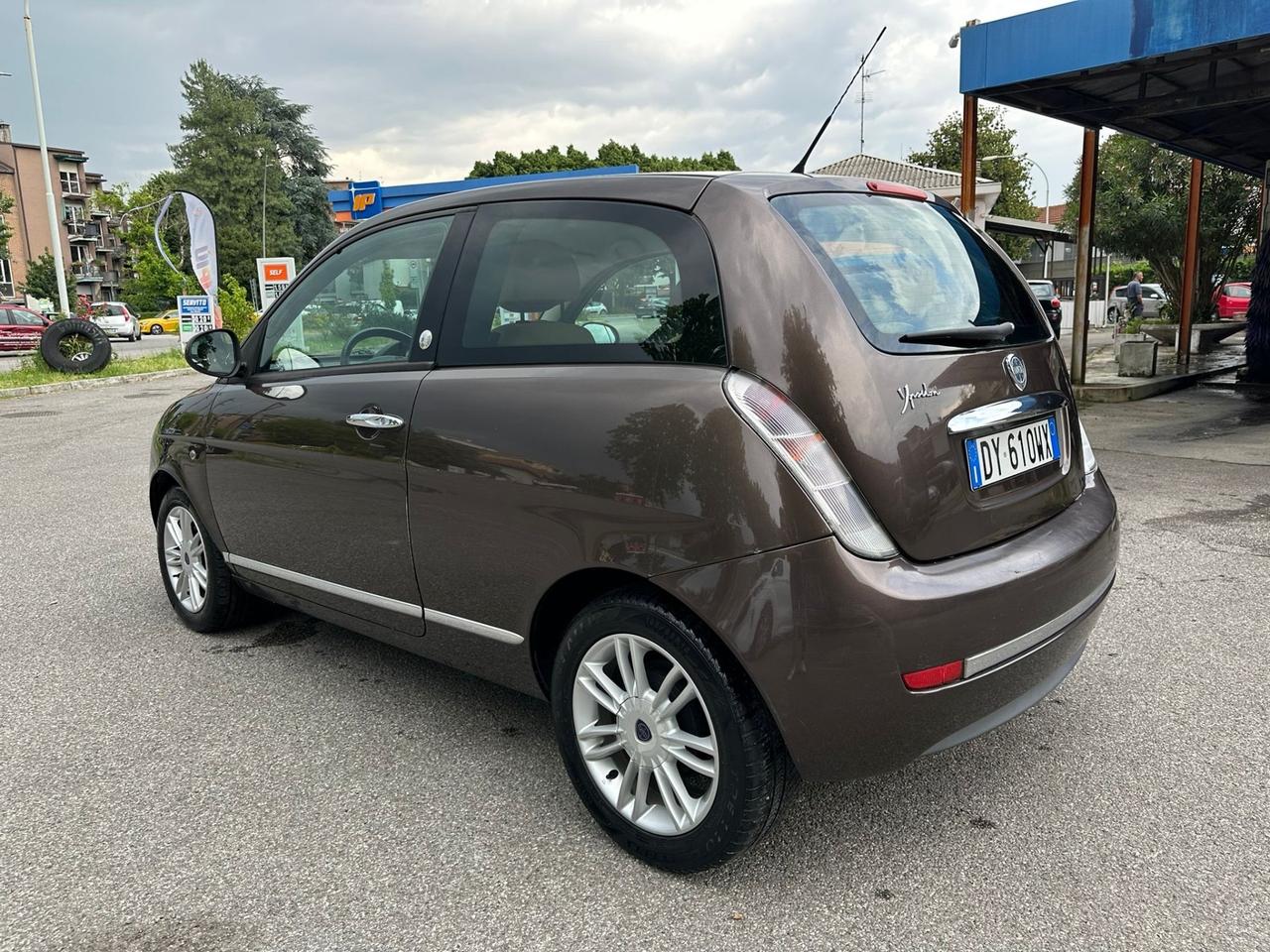 Lancia Ypsilon 1.4 GPL nessun limite di circolazione area B - ok Neopat