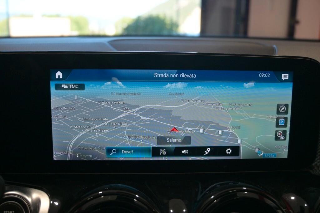 MERCEDES-BENZ GLB 180D 115CV AUTOMATIC BUSINESS SOLUTION ( FARI LED - TETTO PANORAMICO APR. - CRUISE - PELLE - NAVI PREMIUM - PARK ASSIST - TELECAMERA POST. )