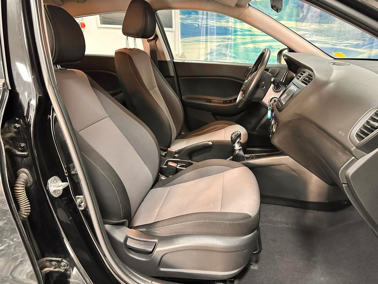 Hyundai i20 1.1 CRDi 12V 5P STYLE