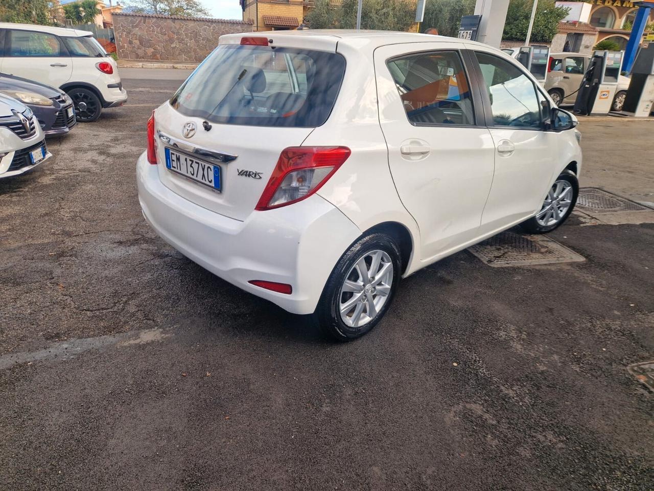 Toyota Aygo 1.0 12V VVT-i 5 porte Lounge Connect MMT