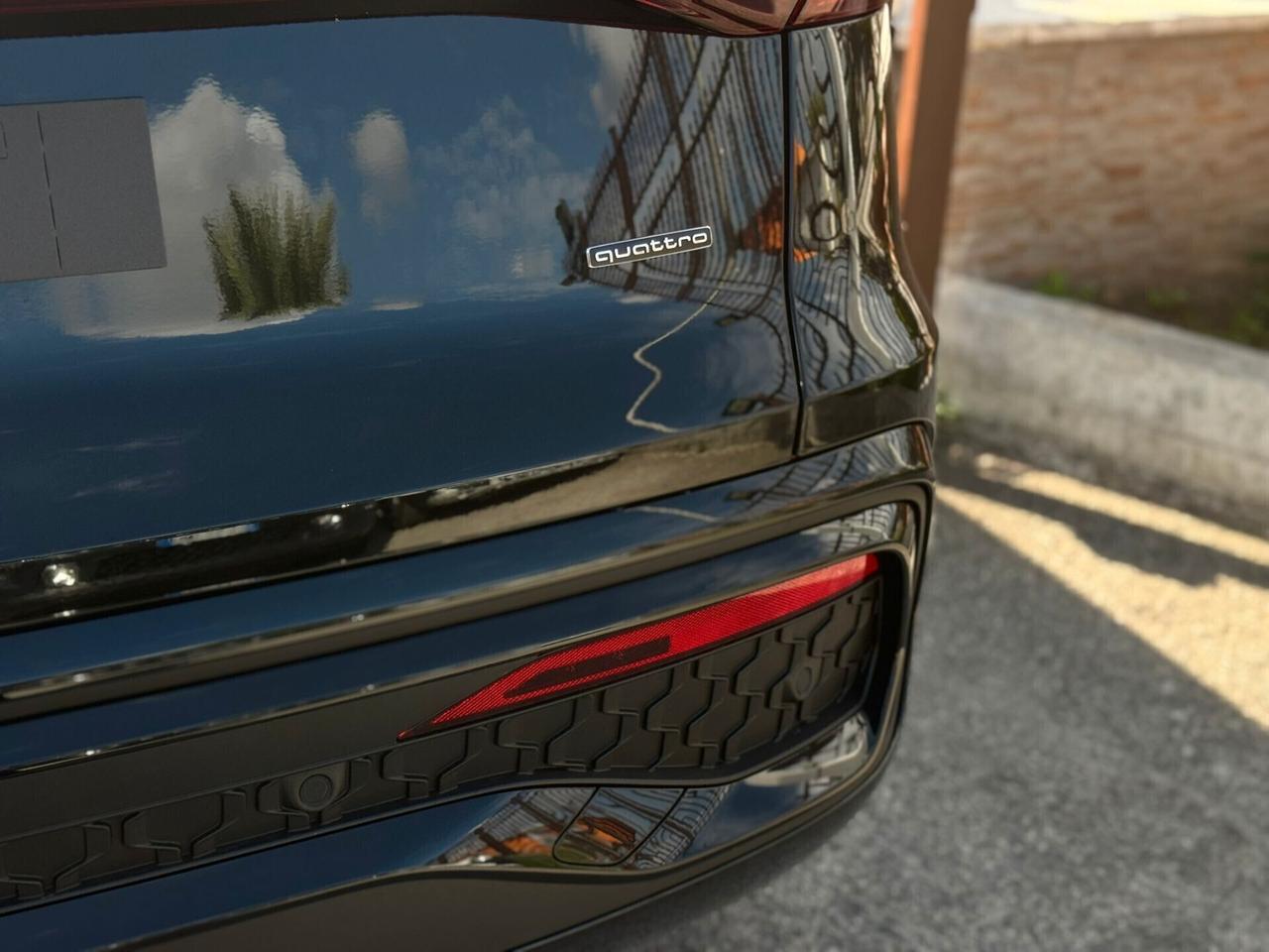 Audi Q5 SPB 40 TDI 204 CV quattro S tronic Identity Black