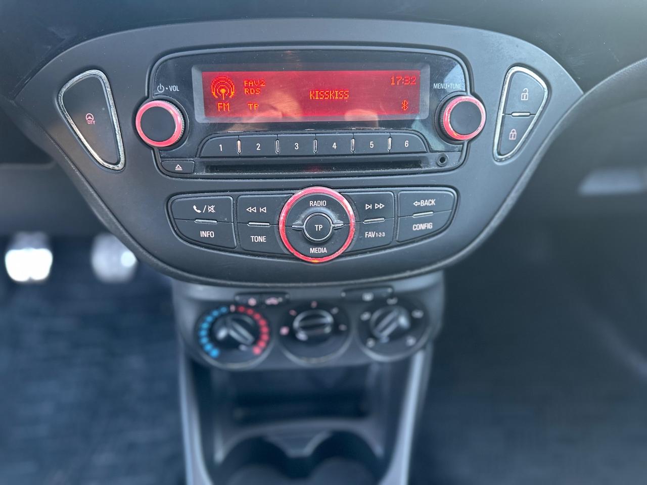 Opel Corsa 1.2 5 porte Cosmo