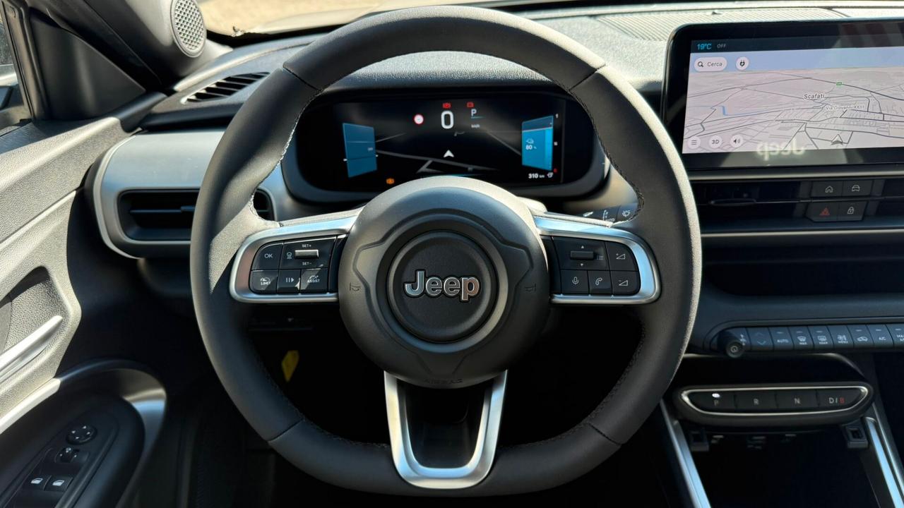 JEEP AVENGER BEV SUMMIT KM0 2026 TETTO APRIBILE